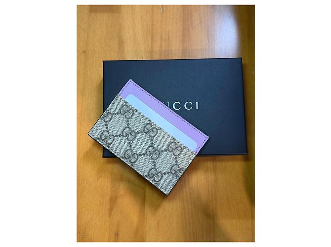 Tarjetero Gucci GG Supreme con piel lila - vista 2