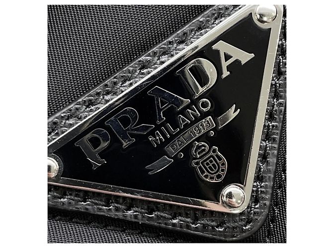 Borsa a Spalla con Catena Prada in Nylon Nero - vista 8