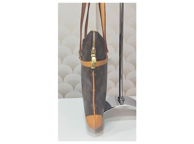 Sac cabas Louis Vuitton Monogram Canvas Coussin Marron Monogramme - vue 6
