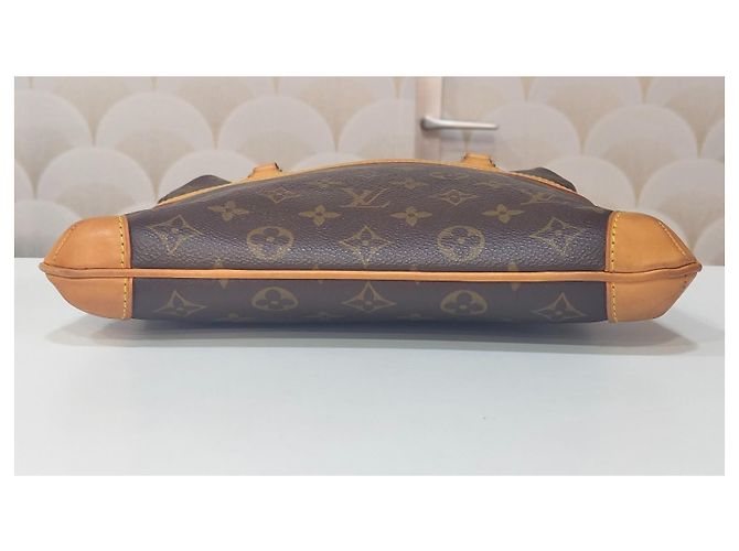 Sac cabas Louis Vuitton Monogram Canvas Coussin Marron Monogramme - vue 9