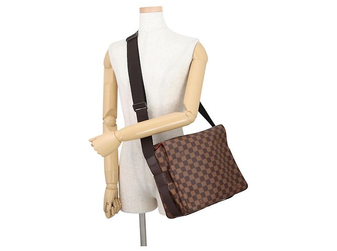 Borsa a tracolla Louis Vuitton Damier Ebene Naviglio Rosso - vista 4