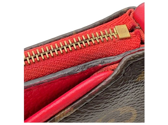 Clutch con tracolla Louis Vuitton Monogram Pallas Fuschia - vista 11