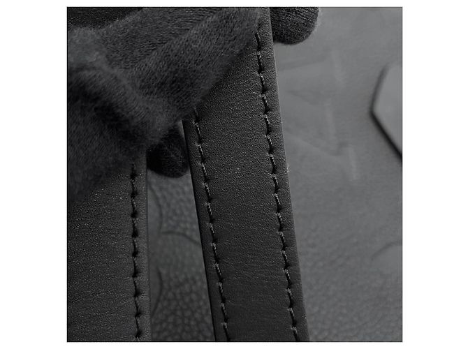 Louis Vuitton Monogram Empreinte Multi Pochette Accessoires Nero - vista 16
