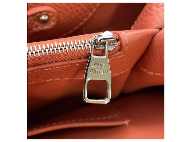 Borsa Louis Vuitton Parnasséa Capucines MM Rosa Bordò - vista 14
