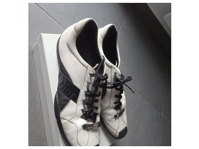 Dior Sneakers Basse in Pelle Bianco e Nero - vista 3