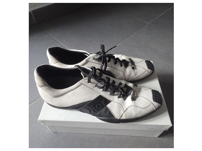 Dior Sneakers Basse in Pelle Bianco e Nero - vista 4