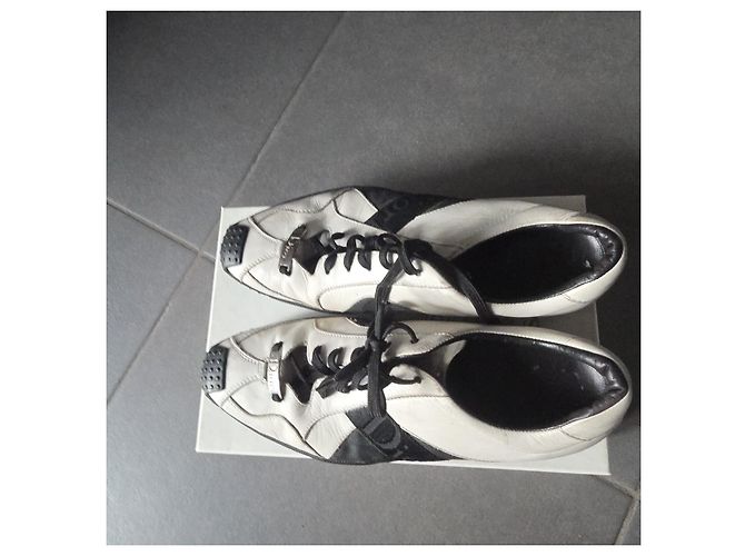 Dior Sneakers Basse in Pelle Bianco e Nero - vista 7