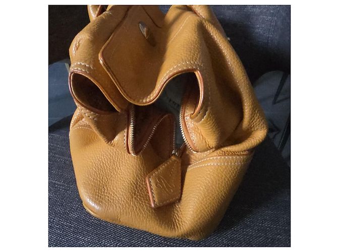 Lancel Handtasche aus gelbem Leder - Ansicht 7