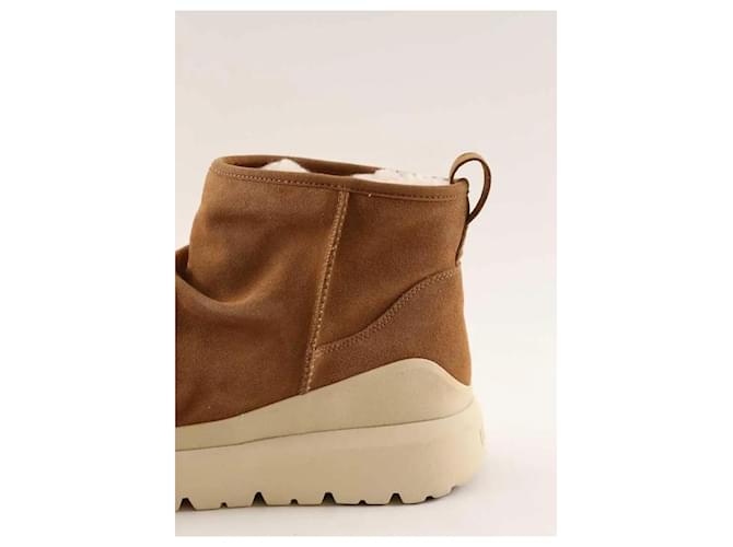 Ugg Camel boots - view 4