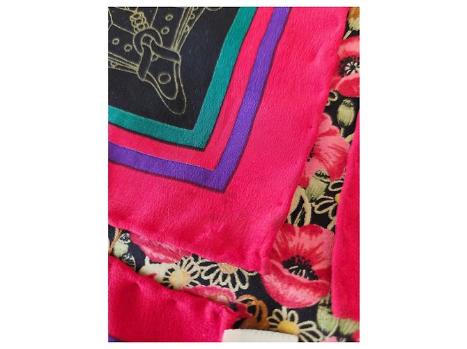 Foulard in seta Gucci Floral Archivio anni 80 Nero Rosa Verde Porpora Gold hardware - vista 10
