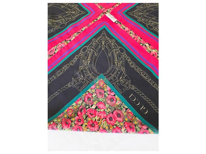 Foulard in seta Gucci Floral Archivio anni 80 Nero Rosa Verde Porpora Gold hardware - vista 3