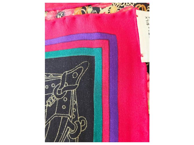 Foulard in seta Gucci Floral Archivio anni 80 Nero Rosa Verde Porpora Gold hardware - vista 9