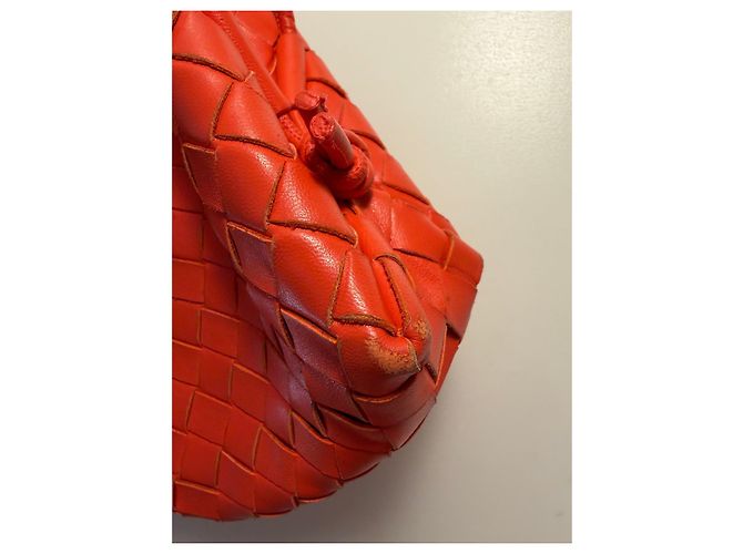 Bottega Veneta Mini Bulb in pelle Intrecciato Rosso Corallo - vista 10