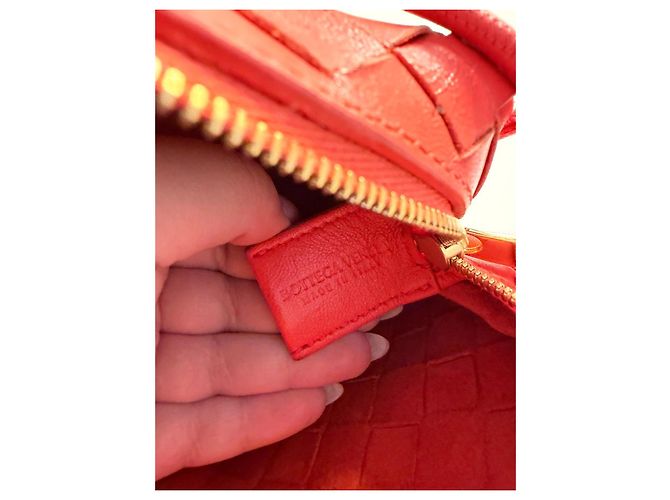 Bottega Veneta Mini Bulb in pelle Intrecciato Rosso Corallo - vista 12
