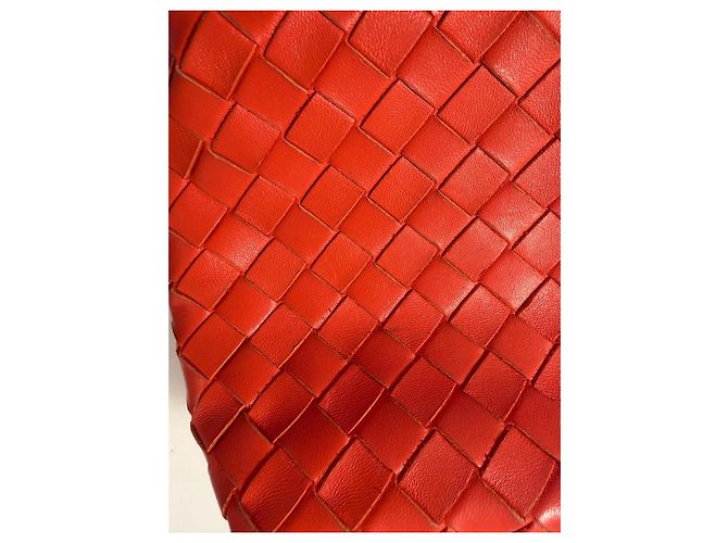 Bottega Veneta Mini Bulb in pelle Intrecciato Rosso Corallo - vista 13