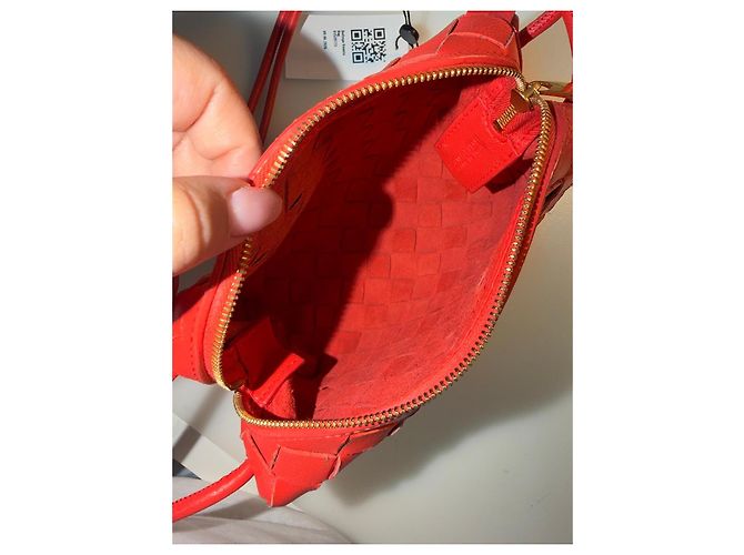 Bottega Veneta Mini Bulb in pelle Intrecciato Rosso Corallo - vista 5