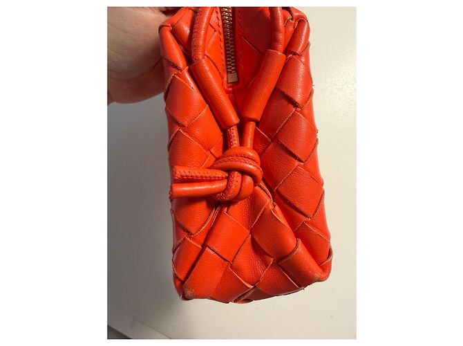 Bottega Veneta Mini Bulb in pelle Intrecciato Rosso Corallo - vista 7