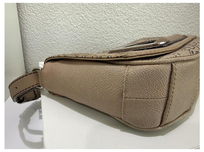 Loewe Borsa a tracolla Anagram Coated Canvas Kite Baguette Rosa Beige Grigio - vista 10
