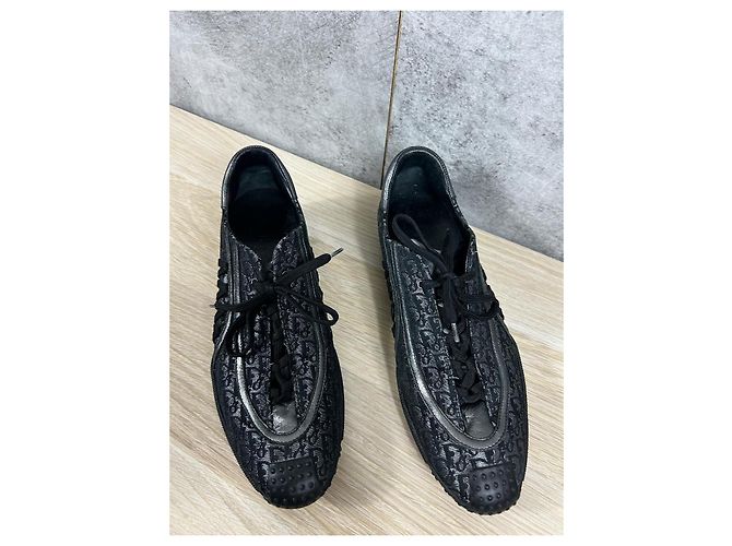 Dior Monogram Low-Top-Sneaker - Schwarzer Canvas & Leder - Ansicht 2