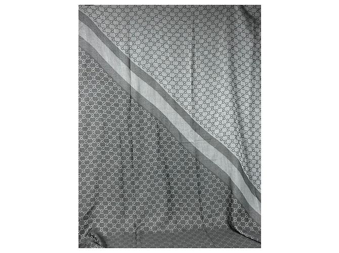 Gucci Sciarpa GG Supreme in lana grigia Grigio - vista 7