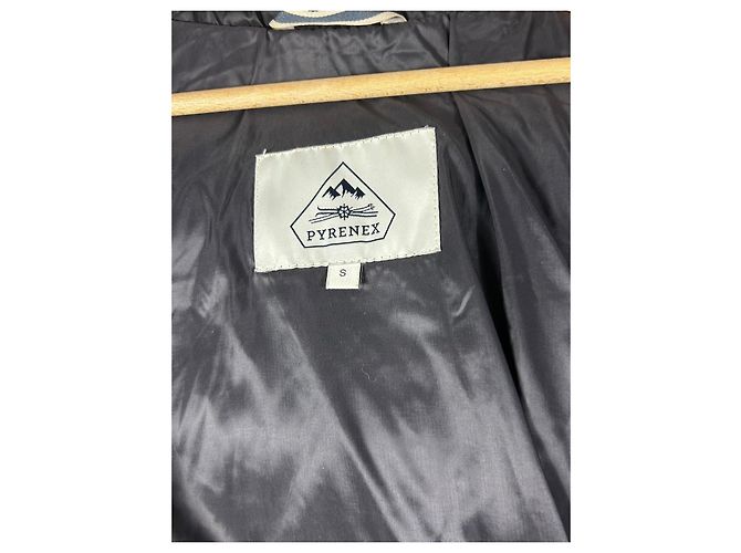 Chaqueta de plumón Pyrenex negra para hombre con capucha de pelo Negro - vista 11