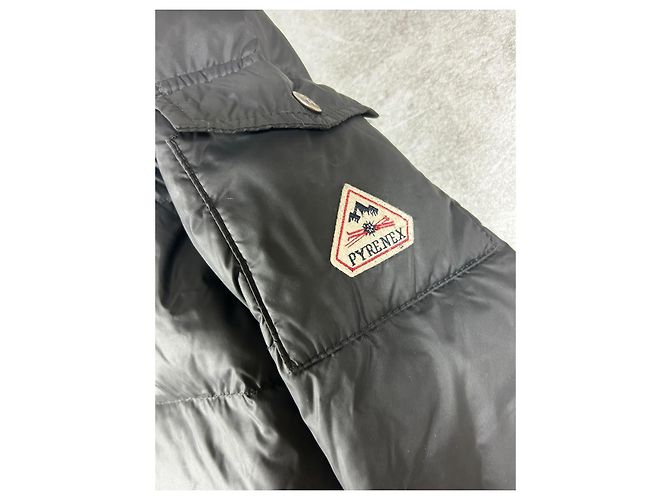 Chaqueta de plumón Pyrenex negra para hombre con capucha de pelo Negro - vista 3