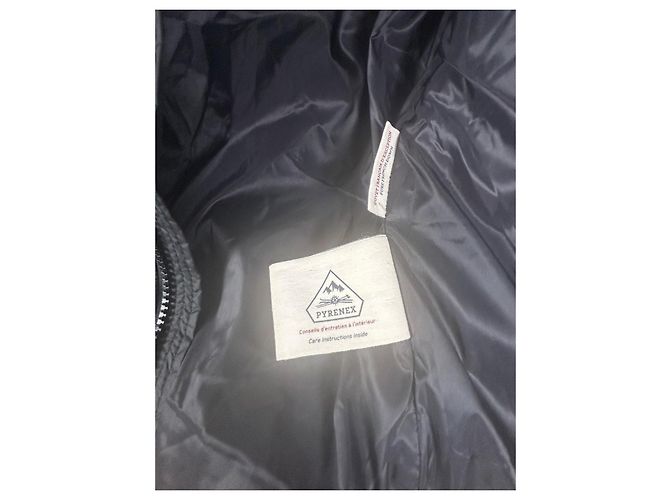 Chaqueta de plumón Pyrenex negra para hombre con capucha de pelo Negro - vista 7