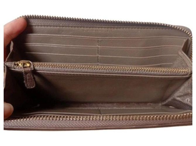 Anya Hindmarch Cartera de cuero marrón con cierre de cremallera - vista 3