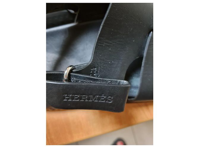 Sandali Hermès Doha in pelle nera Nero - vista 3