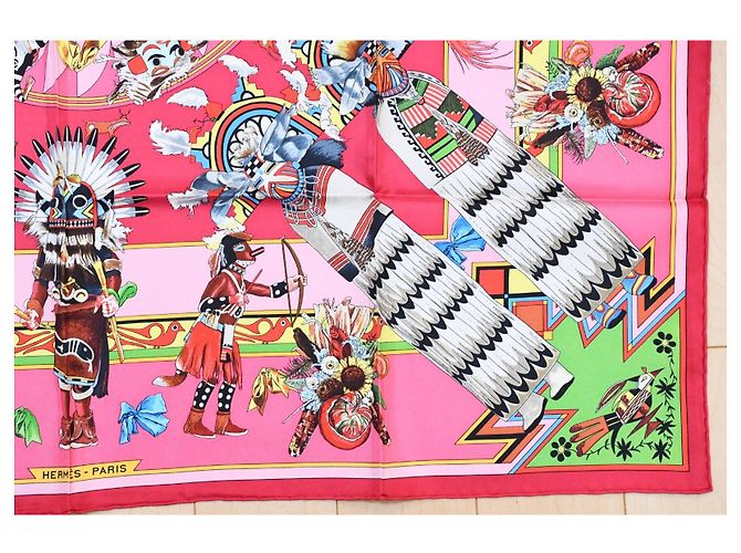 Carré Hermès Kachina di Kermit Oliver 90cm in seta - Rosa Nativo Marrone Nero Bianco Rosso Blu Verde Giallo - vista 5