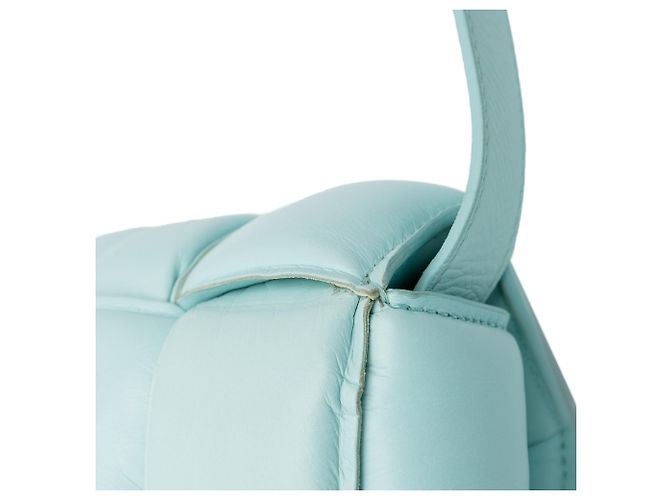 Bottega Veneta Sac bandoulière Cassette en nappa bleu Intrecciato rembourré Bleu clair - vue 12