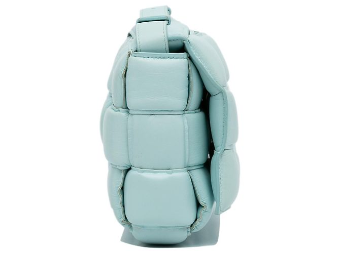 Bottega Veneta Sac bandoulière Cassette en nappa bleu Intrecciato rembourré Bleu clair - vue 4