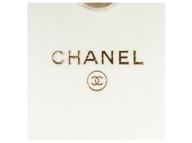 Chanel Enchained Wallet on Chain in Weiß - Ansicht 7