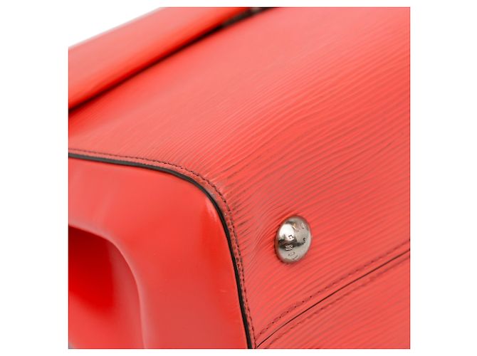 Louis Vuitton Rosso Epi Cluny BB - vista 17