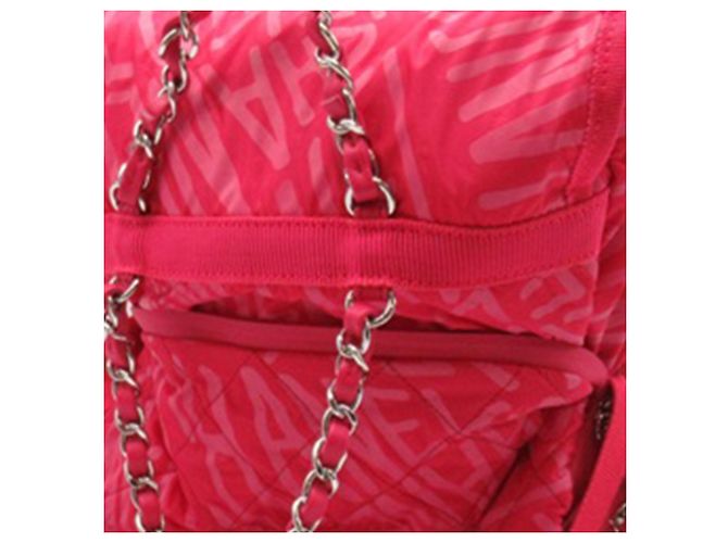 Zaino convertibile Chanel Coco Neige in nylon stampato rosa - vista 11