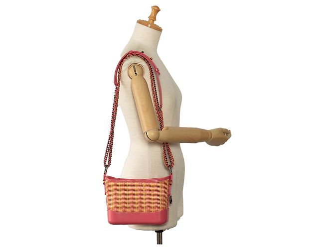 Chanel Gabrielle Crossbody in rattan rosa, piccola - vista 9