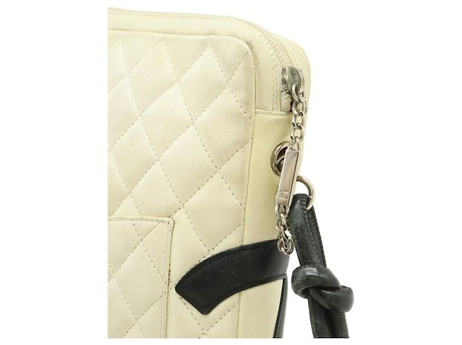 Borsa a tracolla Chanel Cambon Line Coco Mark Medium Nero Bianco - vista 5
