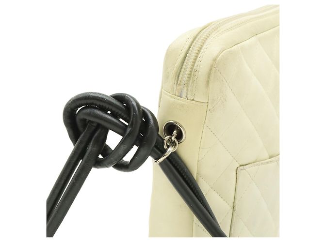 Borsa a tracolla Chanel Cambon Line Coco Mark Medium Nero Bianco - vista 9