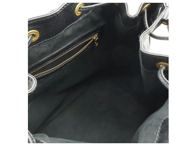 Borsa a tracolla Louis Vuitton Epi Noe in nero - vista 6