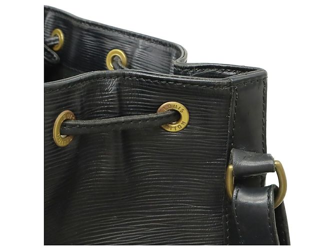 Borsa a tracolla Louis Vuitton Epi Noe in nero - vista 8
