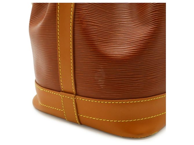 Borsa a Spalla Louis Vuitton Epi Noe Marrone - vista 9