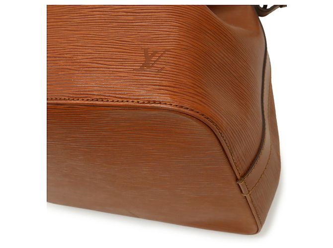 Noe Borsa a Spalla Louis Vuitton Epi Petit Noé Marrone - vista 4