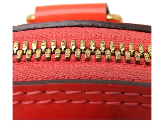 Louis Vuitton Alma BB in Monogram Vernis rosa - vista 15