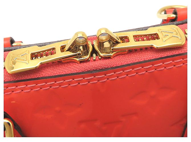 Louis Vuitton Alma BB in Monogram Vernis rosa - vista 16