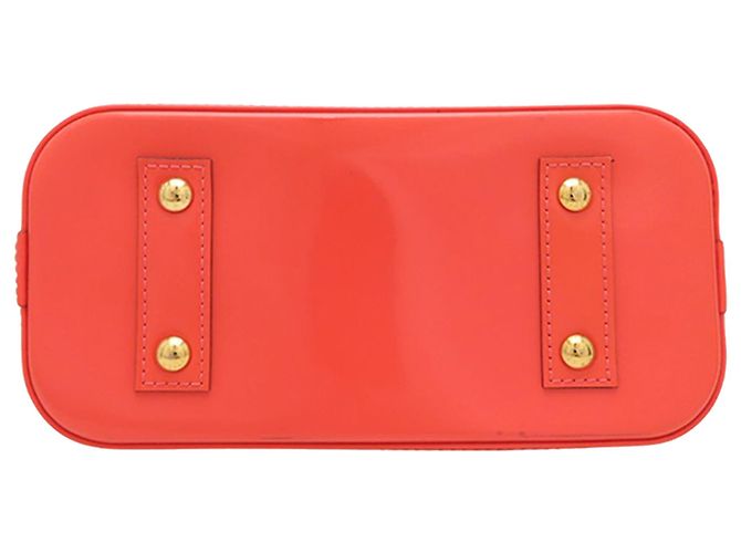 Louis Vuitton Alma BB in Monogram Vernis rosa - vista 3