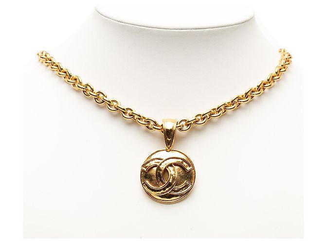 Collana con pendente rotondo Chanel Gold CC placcato oro D'oro - vista 5