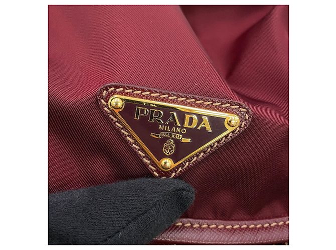 Saffiano Mochila Prada Triangle en Bordeaux Burdeos - vista 14