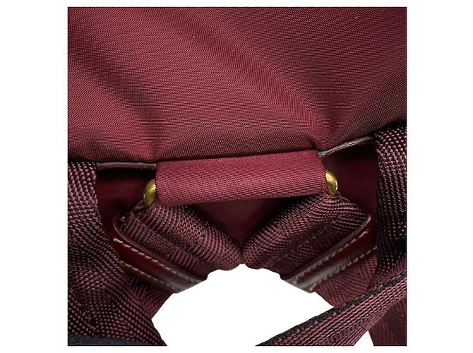 Saffiano Mochila Prada Triangle en Bordeaux Burdeos - vista 7