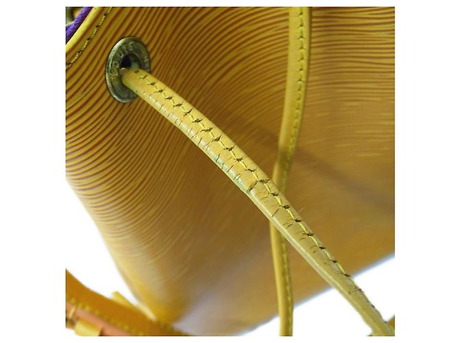 Noe Borsa Louis Vuitton Petit Noé in pelle Epi Giallo - vista 8