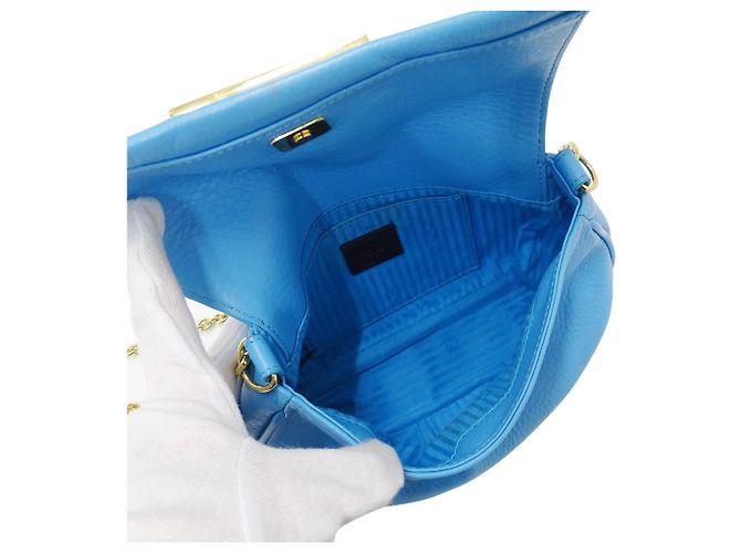 Fendi Handtasche aus hellblauem Leder - Ansicht 5